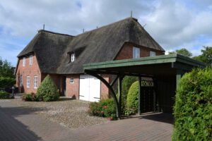 d12_02 Gäste-Carport